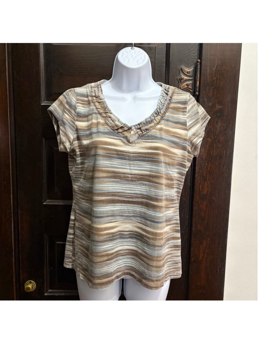 (125) Liz Claiborne Striped Short-Sleeve Top — Size L